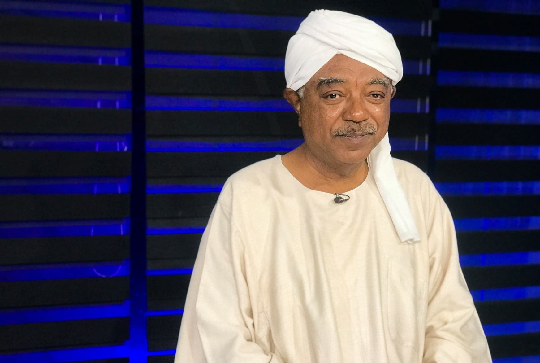 السياسة والأخبار