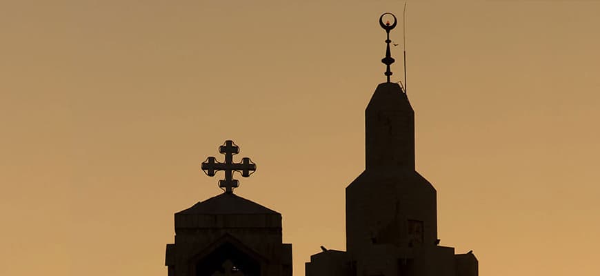 السياسة والأخبار