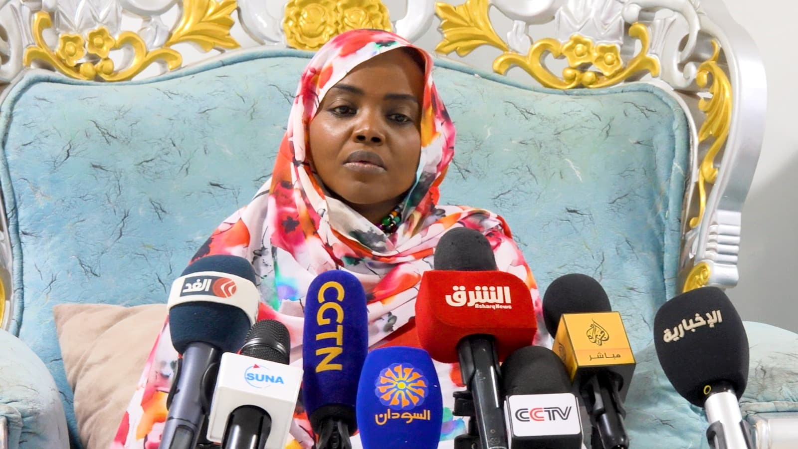 السياسة والأخبار