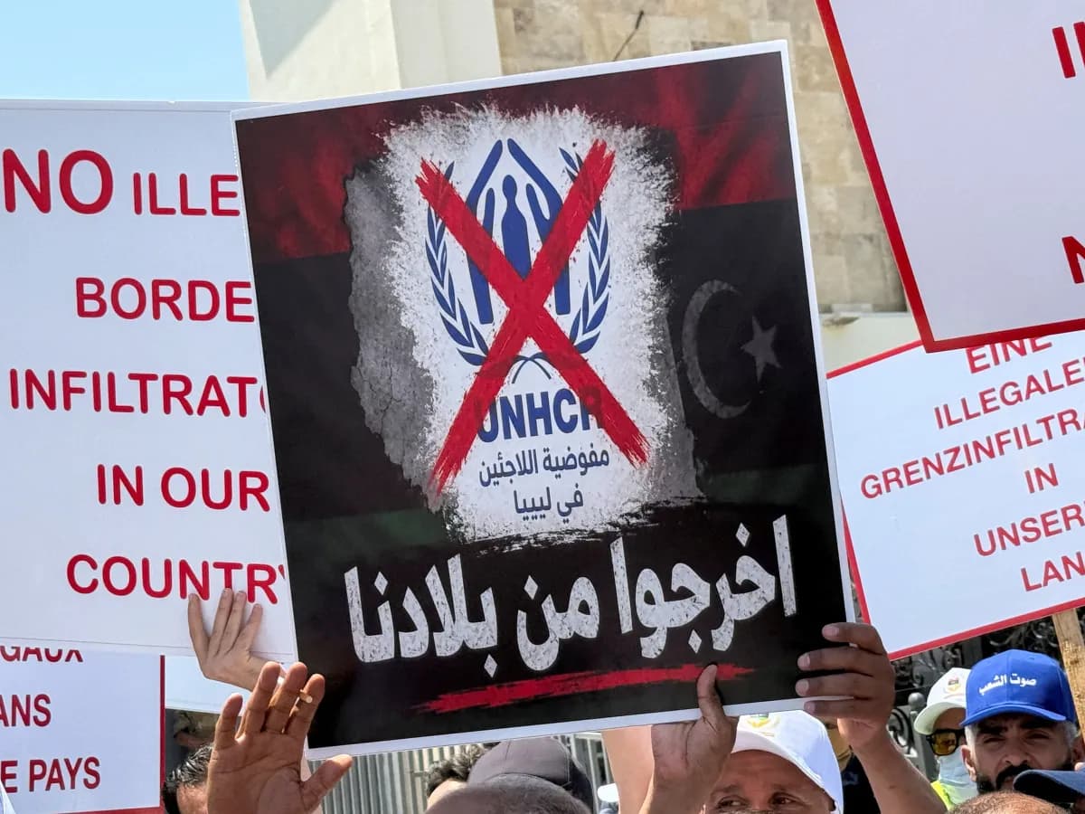 السياسة والأخبار